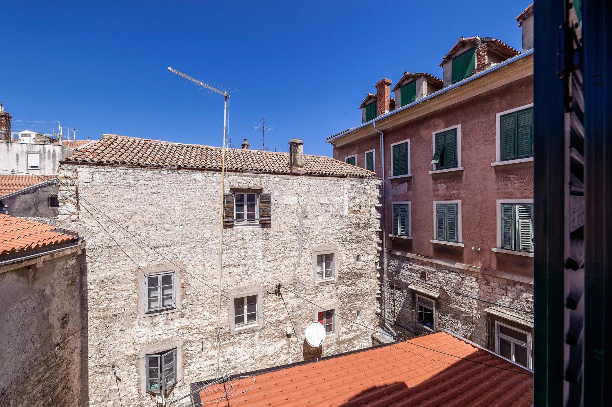 Apartments Palace Rialto Šibenik Rom bilde